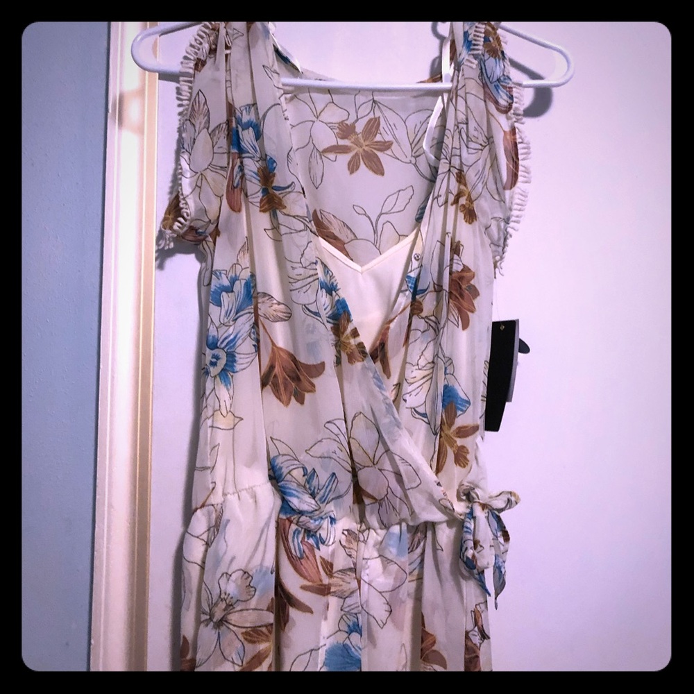 City Triangles romper dress size M